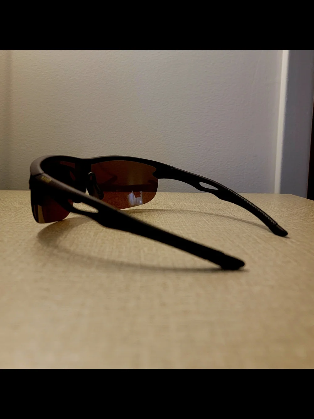 Banbé Eyewear Australian Sporty Shield Wrap Sunglasses - Dark Brown - MINT